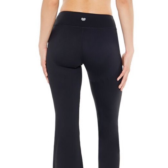 Forever 21 active uplift flare leggings - Picture 2 of 4